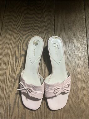 Blush pink mini heel Easy spirit slides